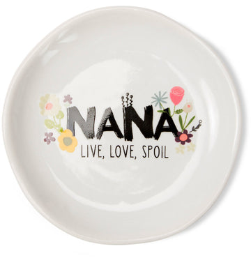 Nana live, love, spoil